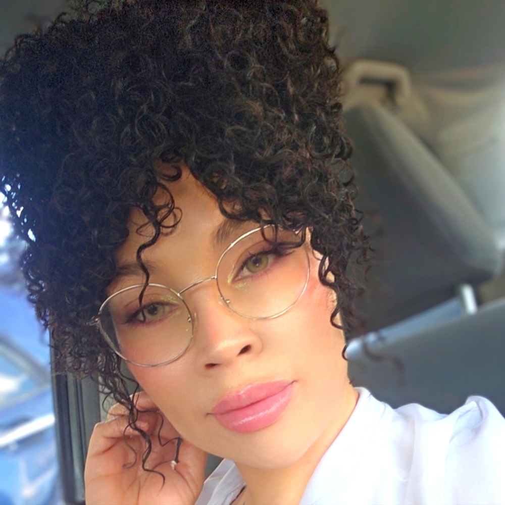 Meet your Posher, Breezy